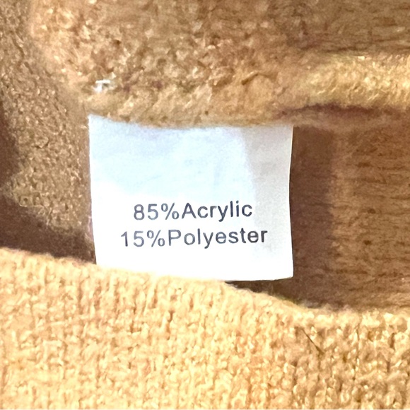 Miss Sparkling Yellow Smiley Face Sweater M | Happy Face Knit Cozy Crewneck - Picture 9 of 10